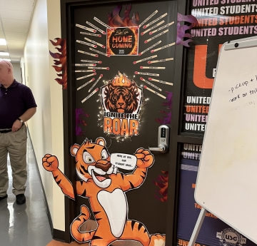 USG Homecoming door